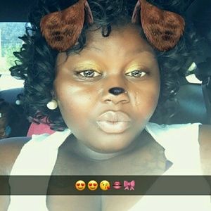 Meet your Posher, Rebecca